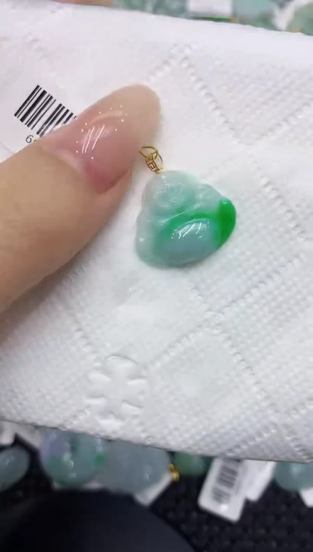 翡翠18K金镶嵌颈饰111111111111