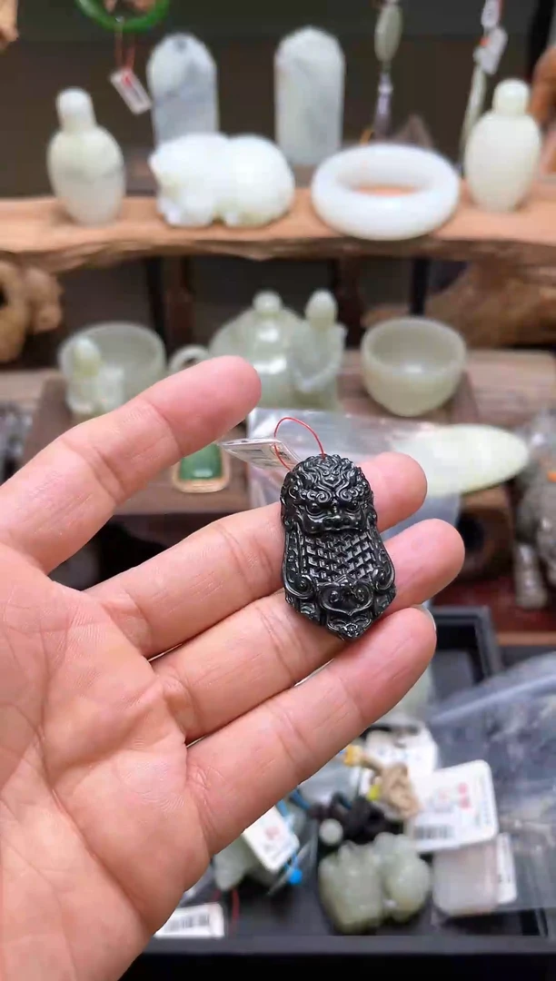 【闪购商品】和田玉吊坠未镶嵌青海黑青 盾牌 多样性发一