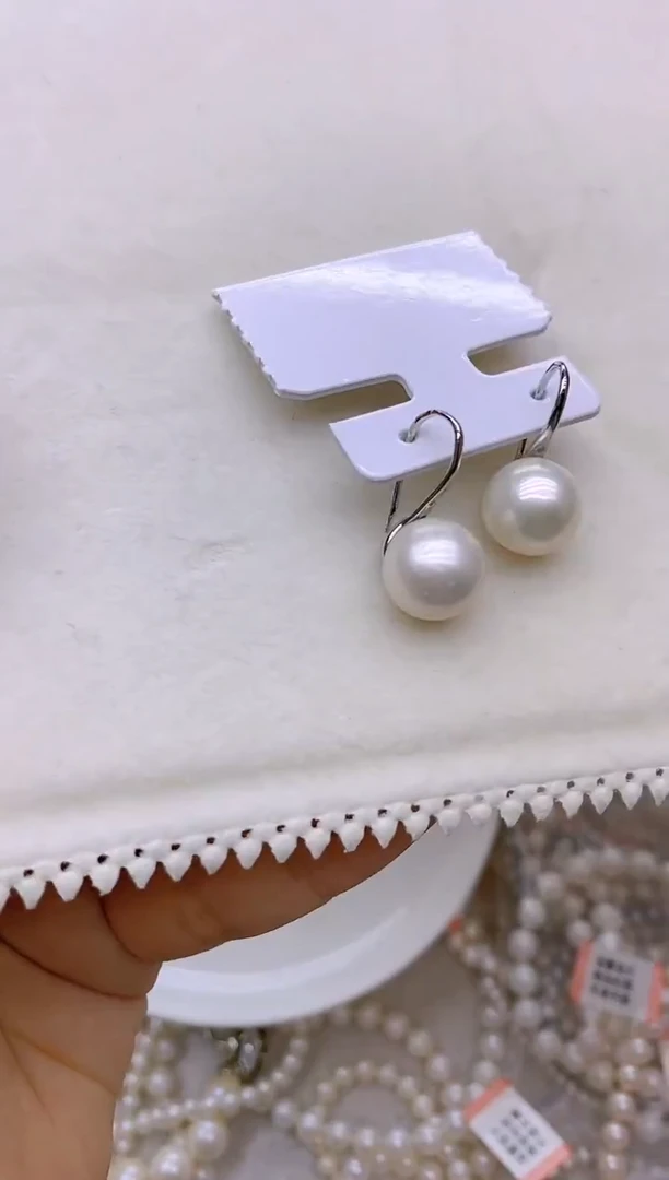 未镶嵌1淡水珍珠耳饰