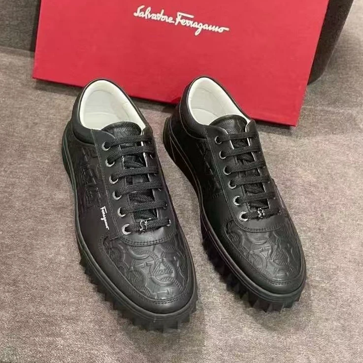 未使用 FERRAGAMO/菲拉格慕 黑色logo板鞋/JIMI