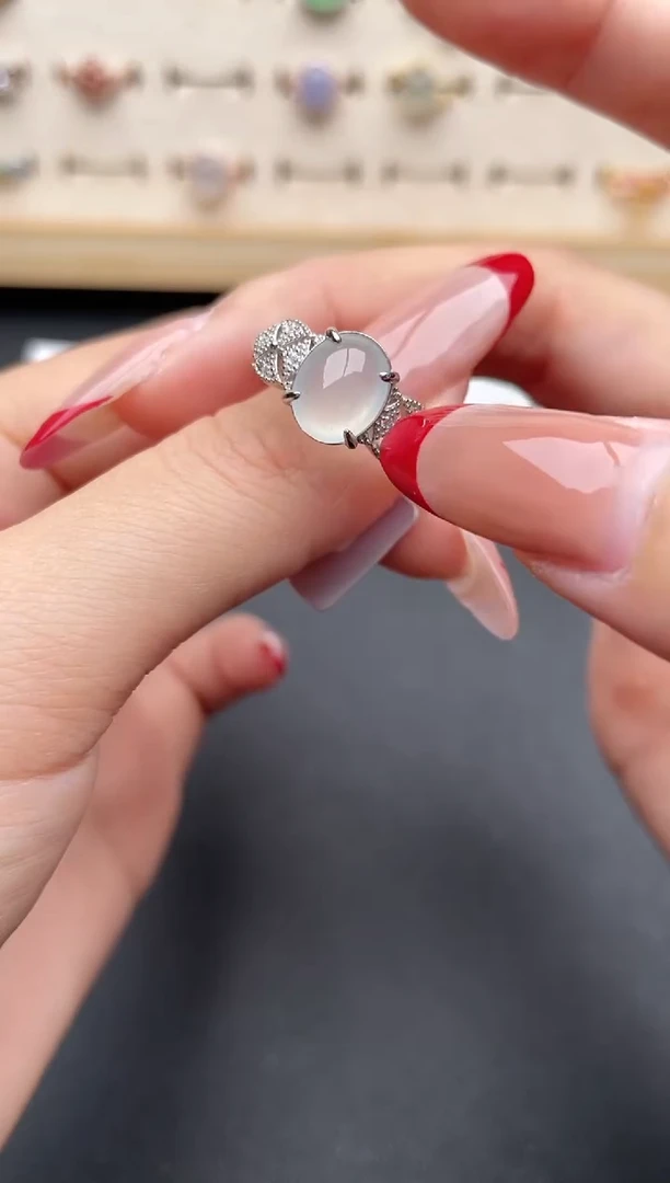 【闪购商品】翡翠戒指银S925镶嵌一物一证一礼盒