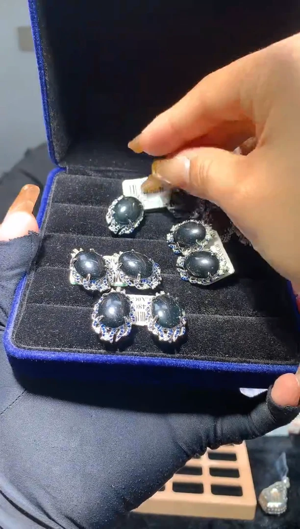 【闪购商品】定制翡翠未镶嵌18定制翡翠-多样性发货（发其一）