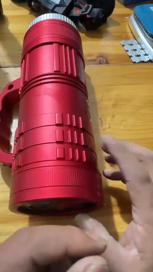 A543钓鱼灯有电池充电器微瑕