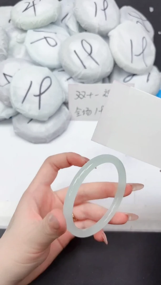 未镶嵌手镯石英质玉267-58