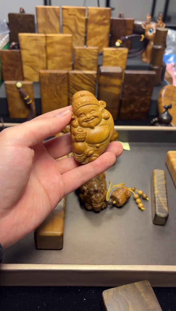 【闪购商品】楠木（金丝楠）其他财神雕件171