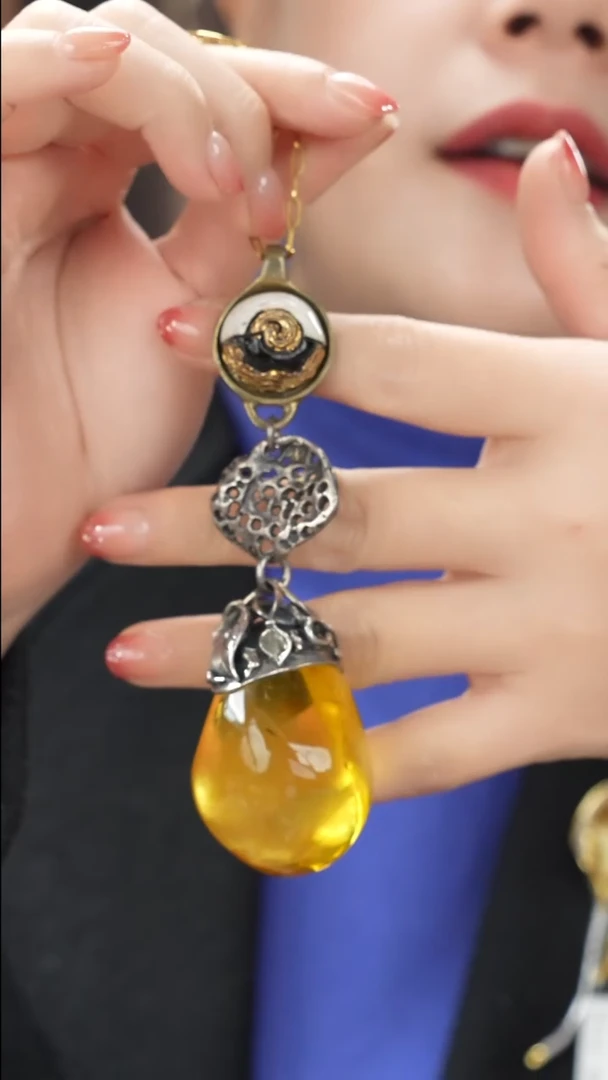 琥珀颈饰未镶嵌精品蜜蜡吊坠