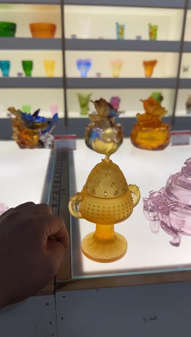 手工艺品琉璃乌金香炉