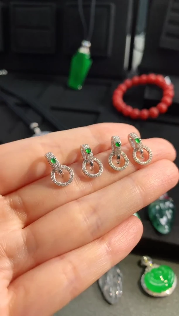 【闪购商品】翡翠颈饰18K金镶嵌扣头 多样性发货 发一个