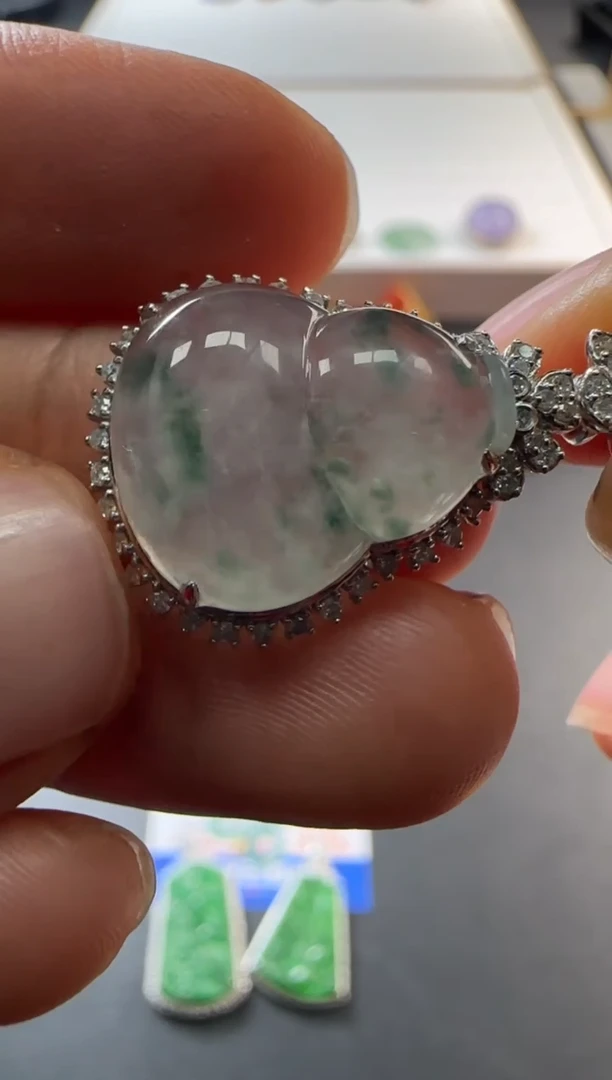 【闪购商品】翡翠颈饰18K金镶嵌不退不换 无鉴赏期