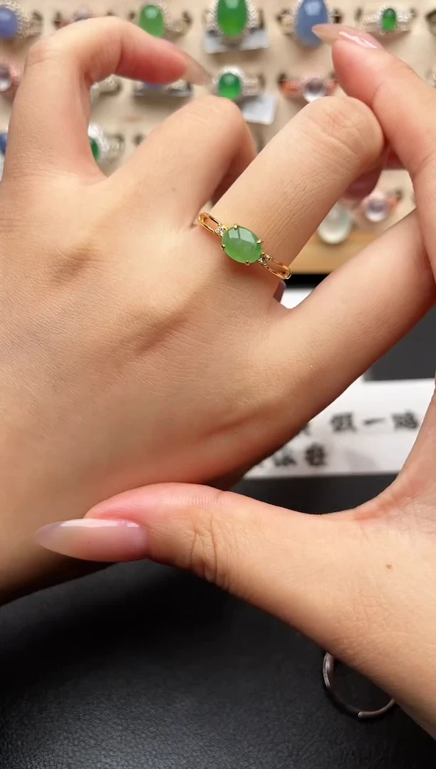 银S925镶嵌戒指翡翠一物一证一礼盒