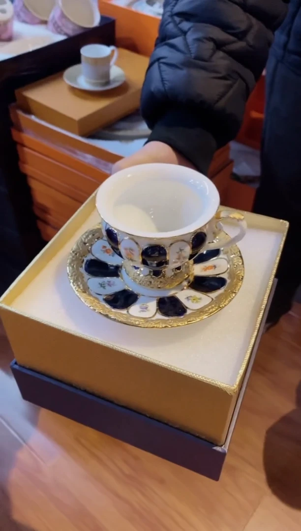 【闪购商品】杯鸿辉家品牌瓷器，京东包邮！