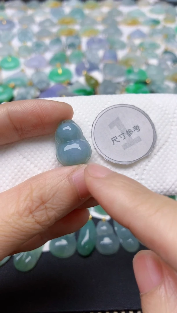 翡翠未镶嵌颈饰天然缅甸A货翡翠