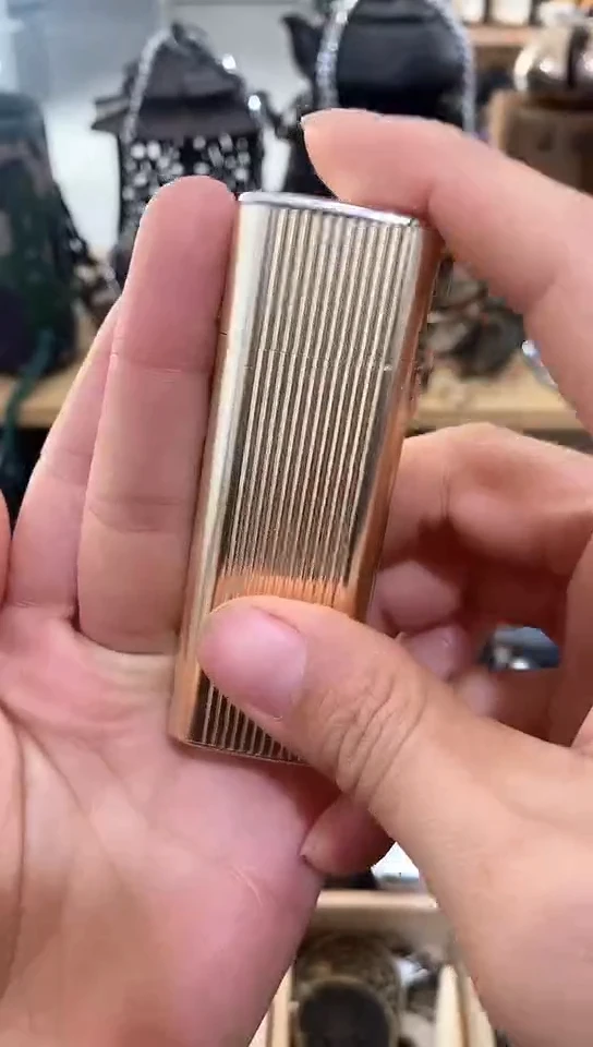 瓷片闪购商品  如图所示