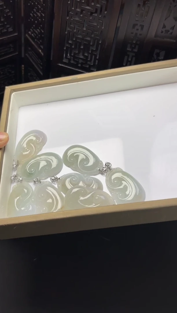 颈饰18K金镶嵌翡翠YM1344-1如意多样性发一件