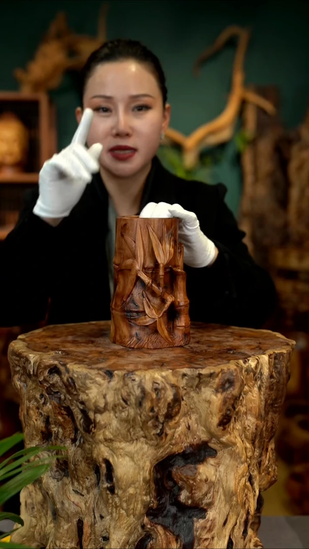 木雷击枣木竹节笔筒