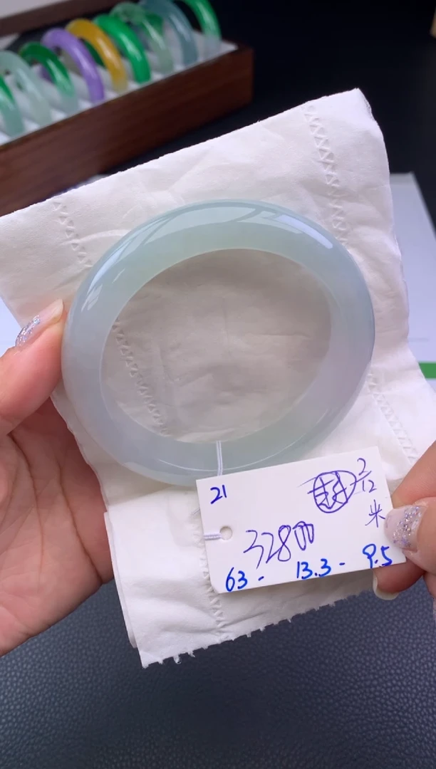 未镶嵌手镯翡翠假一赔三   手镯