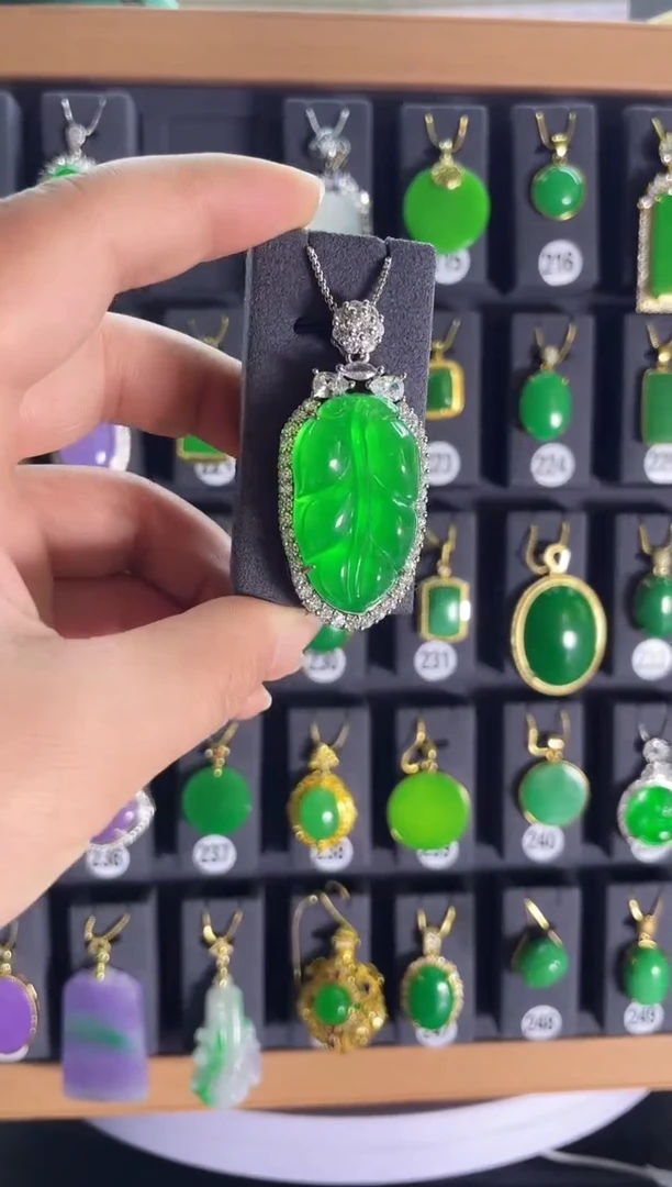 【闪购商品】翡翠耳饰银S925镶嵌213...