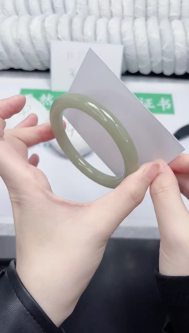 未镶嵌手镯石英质玉23-55.4DY