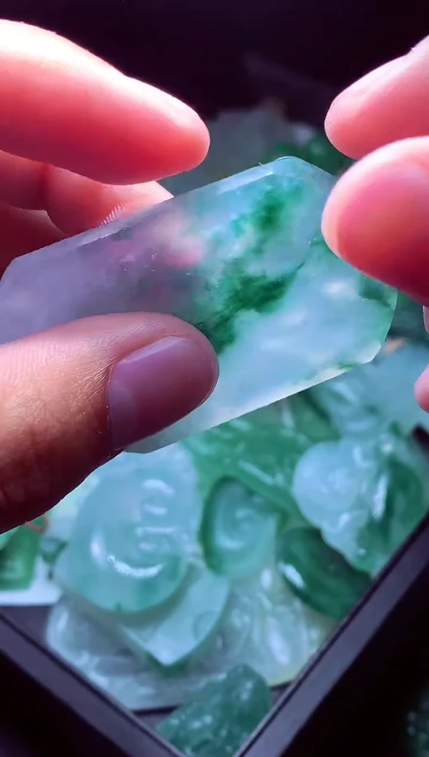 未镶嵌定制翡翠殚*#毛货翡翠定制