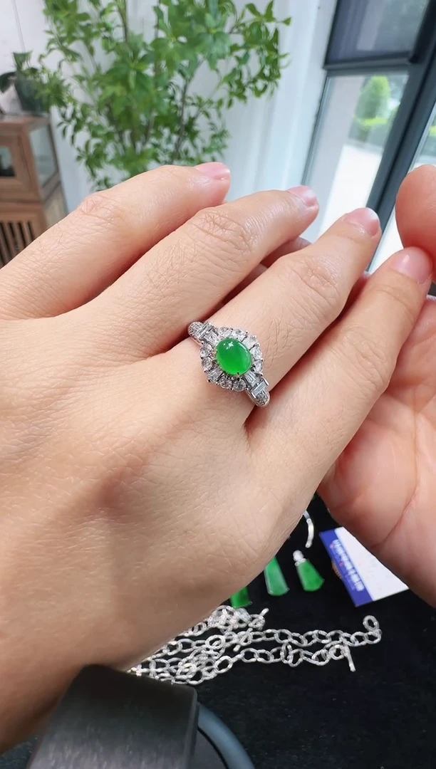 18K金镶嵌戒指翡翠00005800