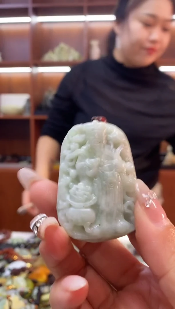 未镶嵌蛇纹石玉挂件