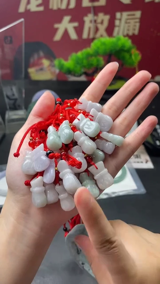 颈饰未镶嵌翡翠多样性发一