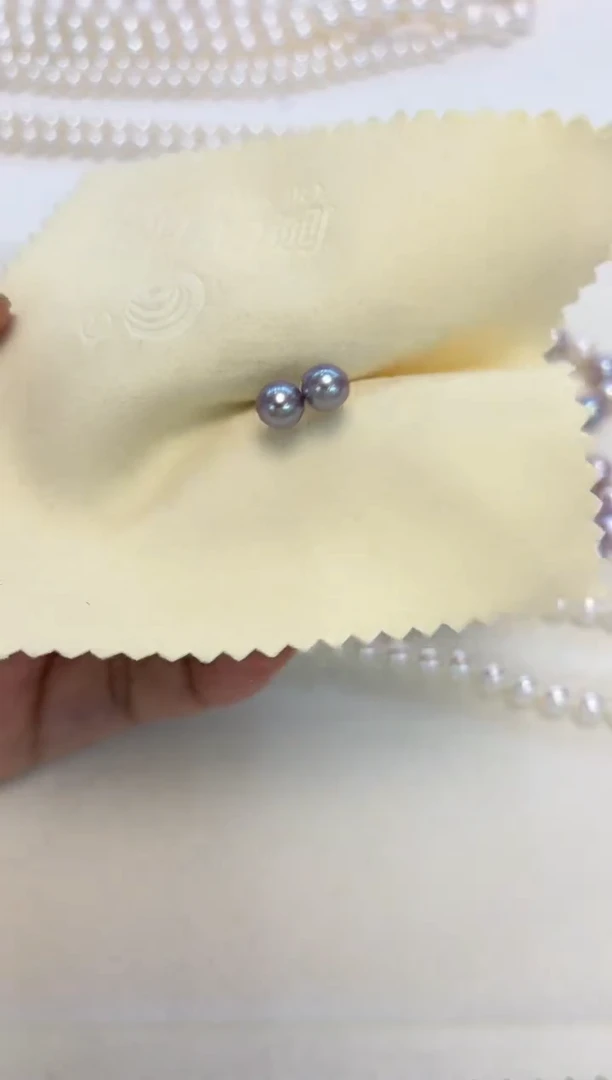 银S925镶嵌淡水珍珠耳饰6MM左右