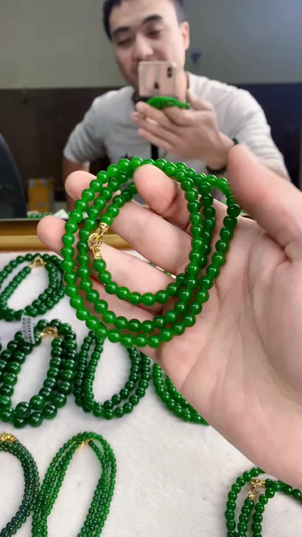 项链未镶嵌和田玉卡6无黑阳绿