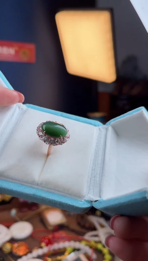 未镶嵌戒指和田玉（碧玉）小*，戒指110903