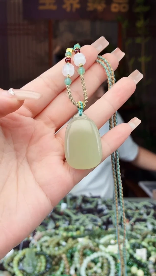 和田玉未镶嵌颈饰拍一发一