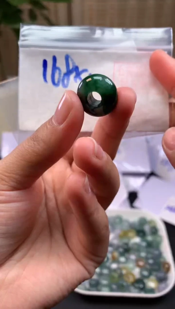 【闪购商品】定制翡翠未镶嵌甜甜圈#168元随机拍一发一毛货需抛光