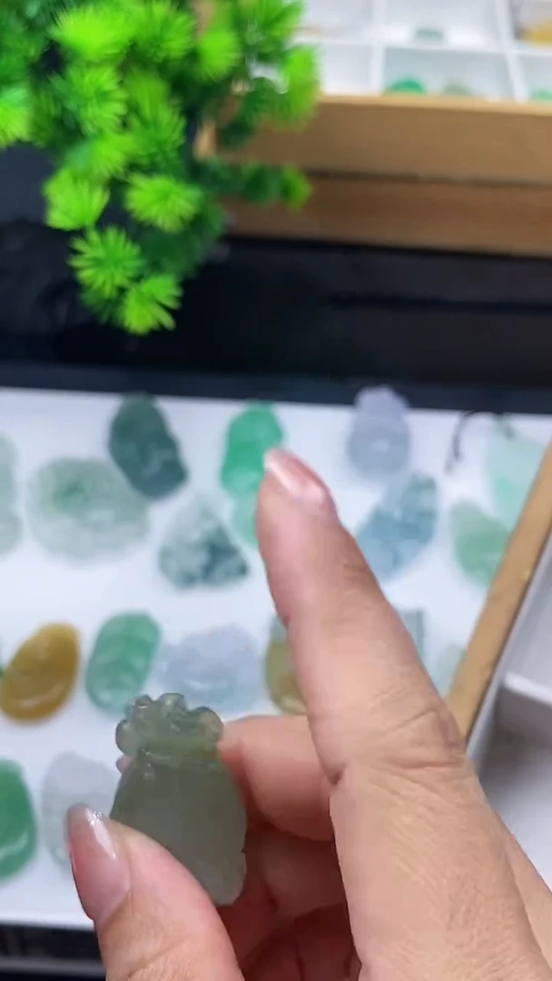 定制翡翠未镶嵌智***A批量货品多样性发其一/
