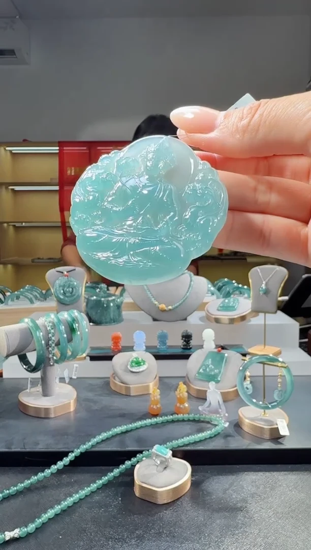 吊坠(不含链)未镶嵌翡翠观音