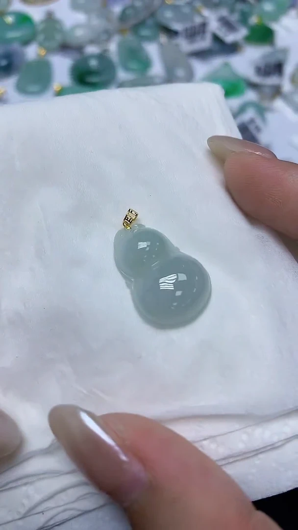 翡翠18K金镶嵌颈饰天然缅甸翡翠A货