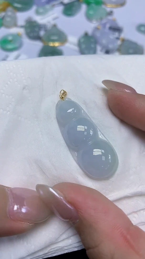 翡翠18K金镶嵌颈饰天然缅甸翡翠A货