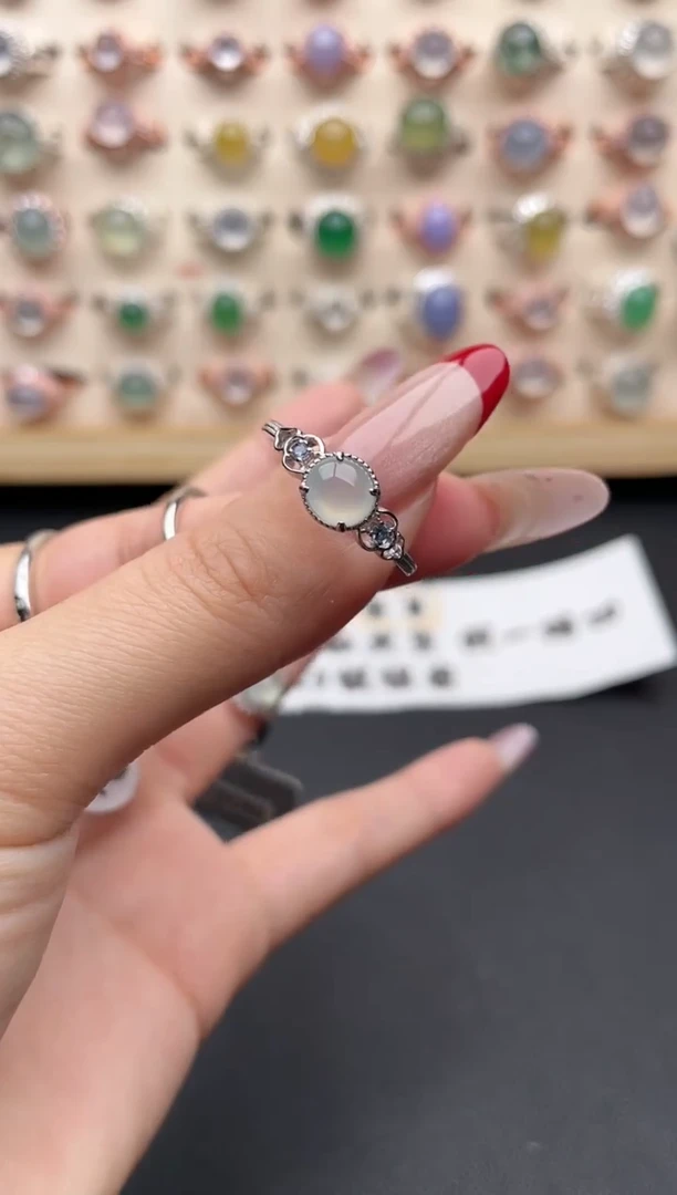 【闪购商品】翡翠戒指银S925镶嵌一物一证一礼盒