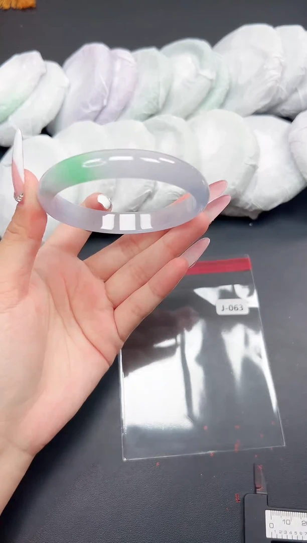 精品手镯，一物一拍J-063