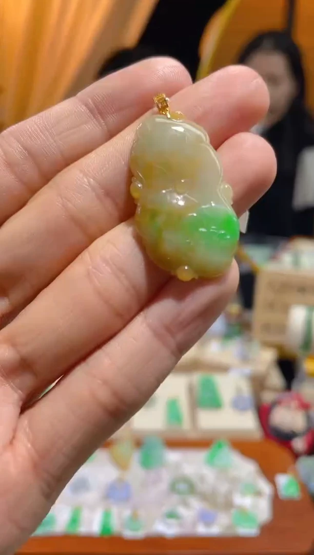 【闪购商品】翡翠颈饰18K金镶嵌假一赔三