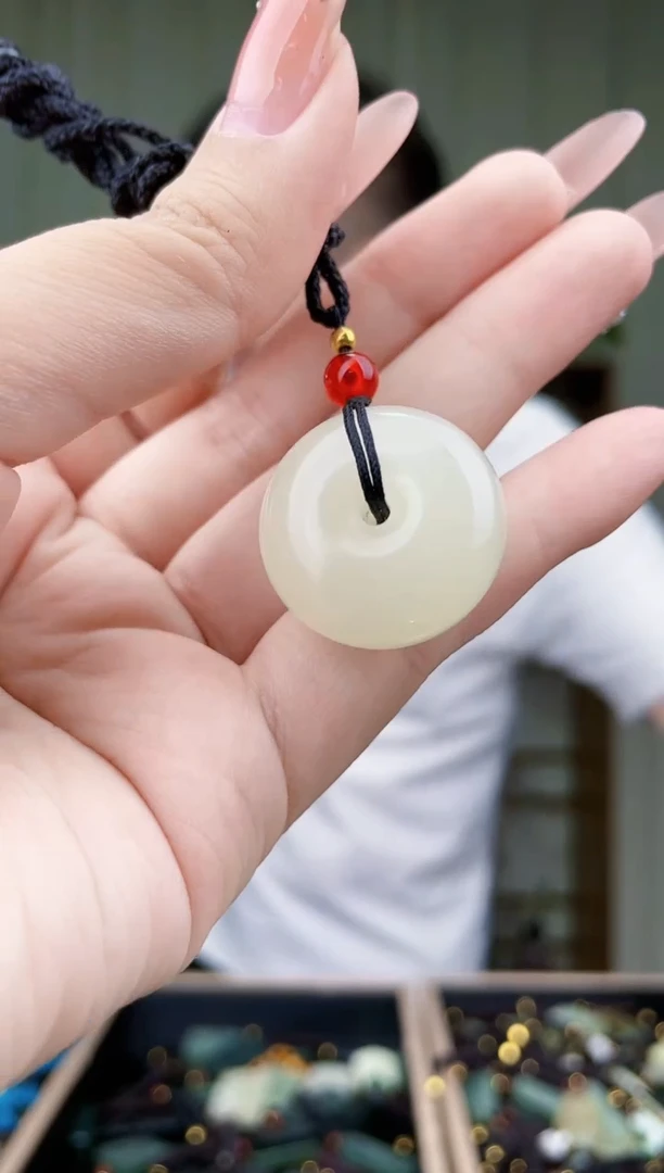 和田玉未镶嵌挂件拍一发一，多样性发货！