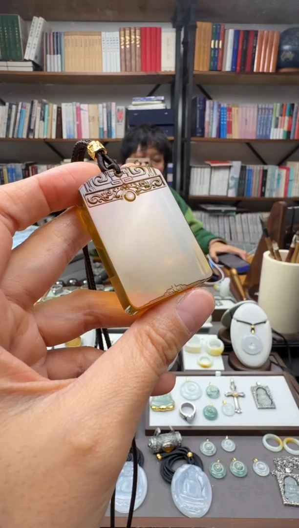 琥珀颈饰未镶嵌n****y无事牌吊坠