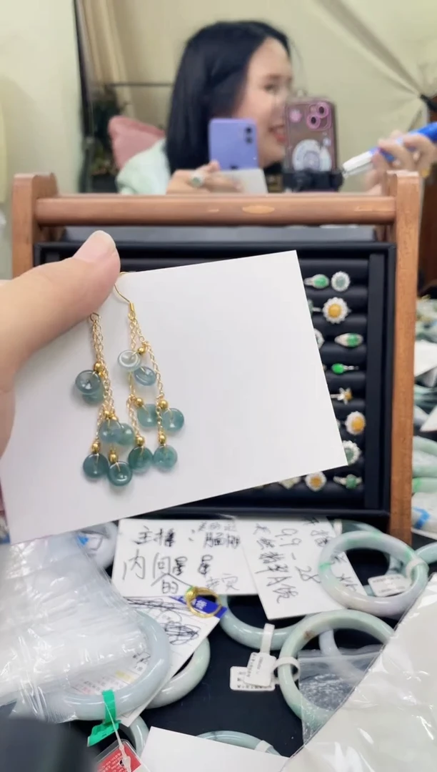 【闪购商品】翡翠耳饰未镶嵌多样性发货一对