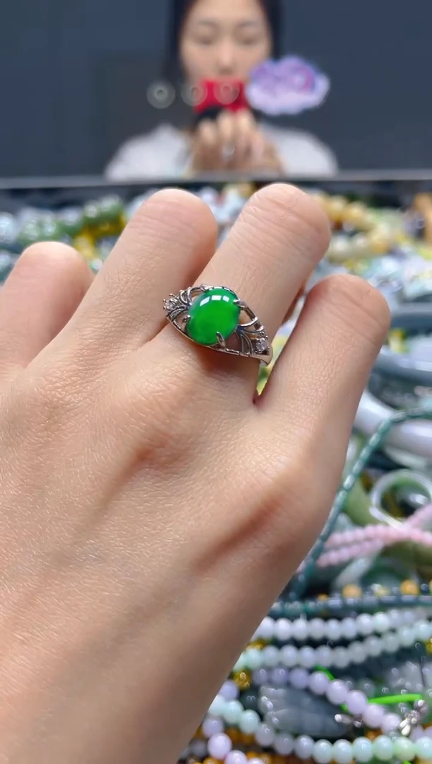 颈饰未镶嵌翡翠/M/翡翠A货，一件也是批发价