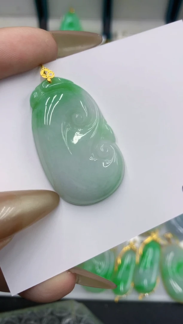 颈饰18K金镶嵌翡翠11111