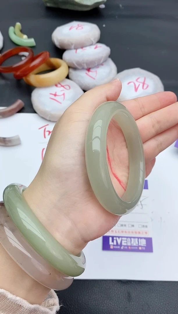 未镶嵌手镯石英质玉88+58.5