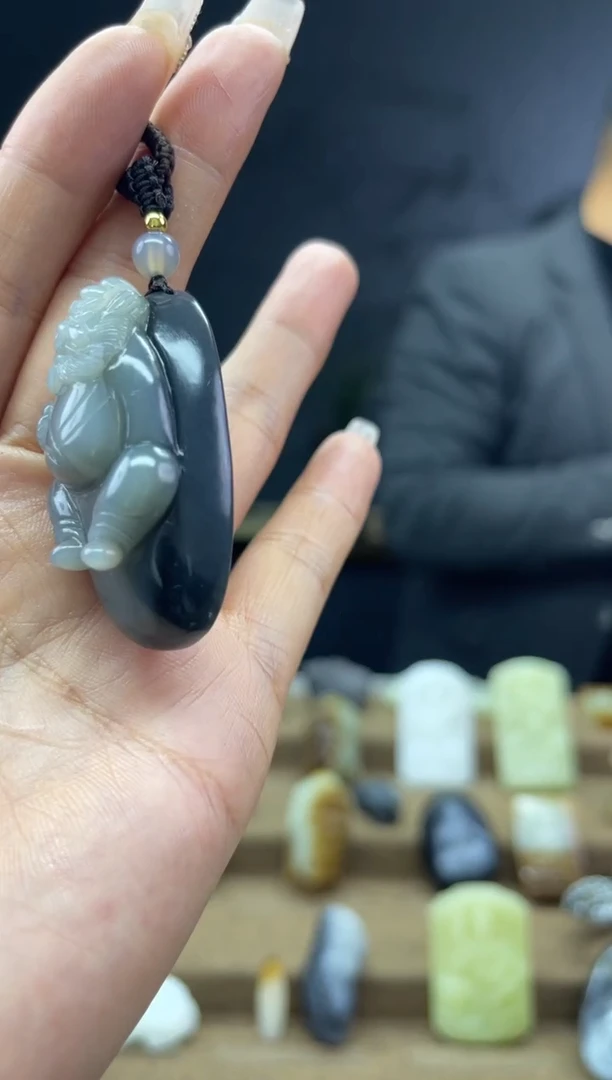 颈饰未镶嵌和田玉1