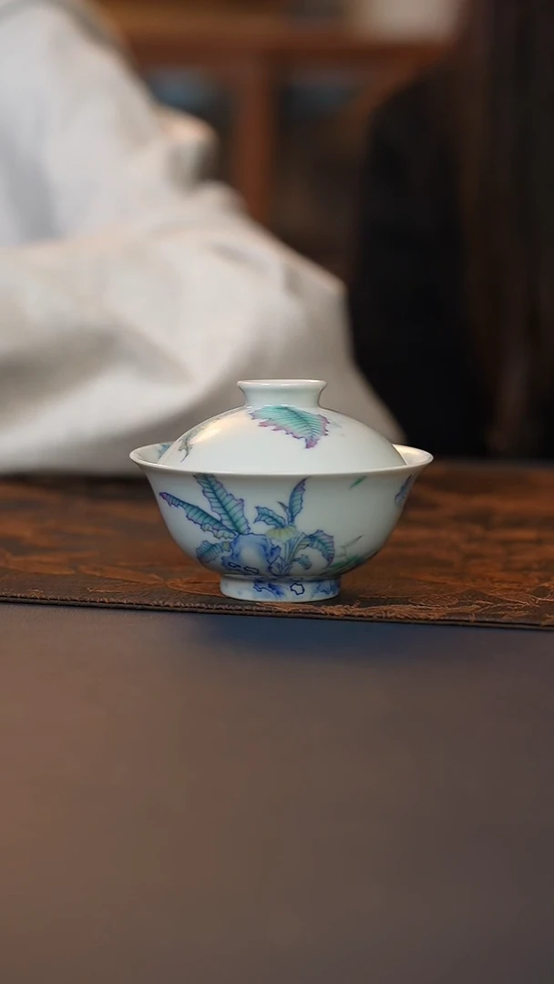 晴山素华雨打芭蕉盖碗