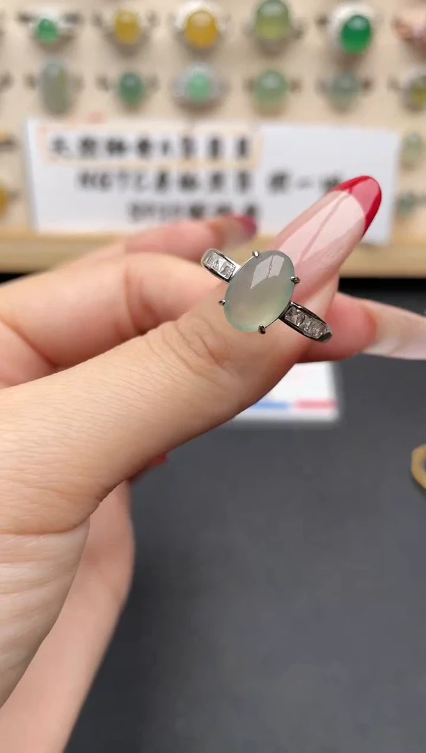 【闪购商品】翡翠戒指银S925镶嵌一物一证一礼盒