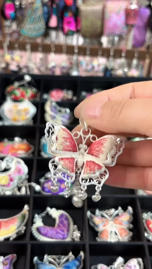 织绣彩云南阁非遗老绣饰品171