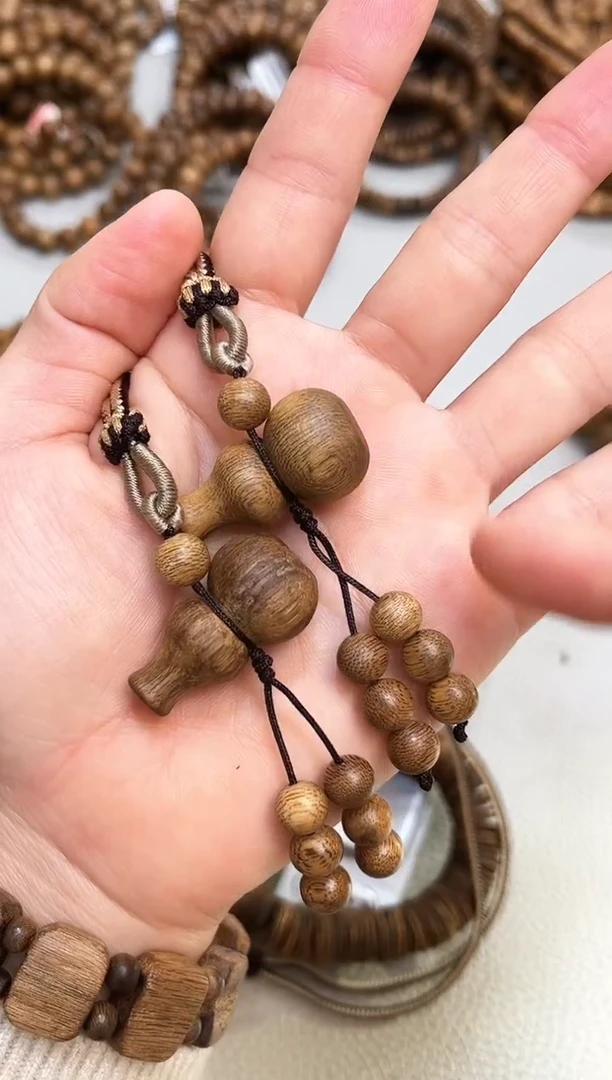 沉香吊坠棋楠葫芦吊坠多样性发其一