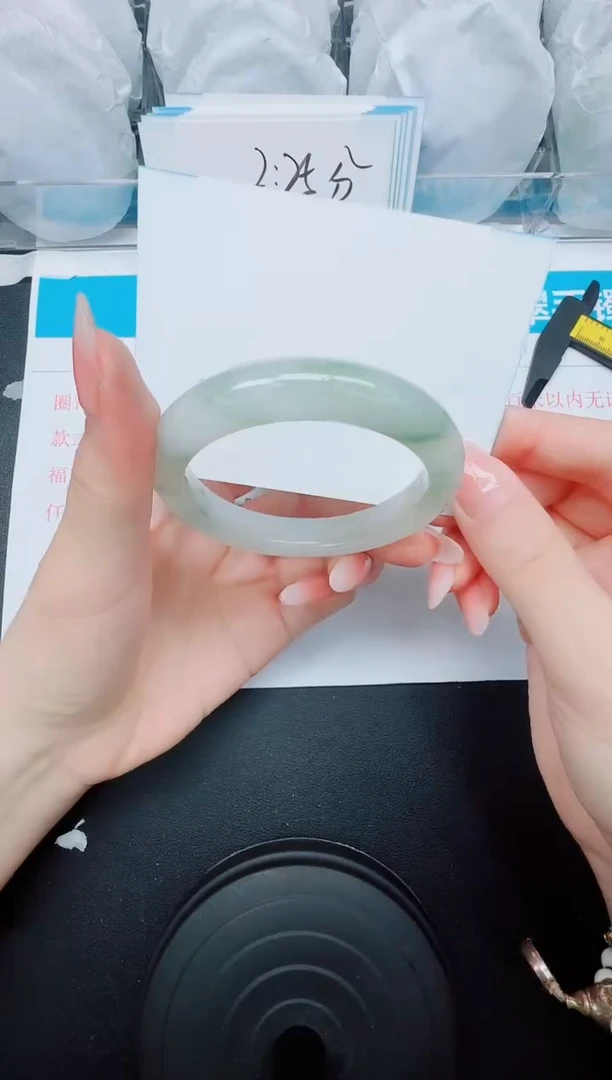 石英质玉手镯未镶嵌314/54.8